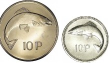 Two different designs of the coin exist, both featuring a salmon on the reverse. The second was introduced in 1993 and is smaller, due to the reduction of the coin's value by inflation.