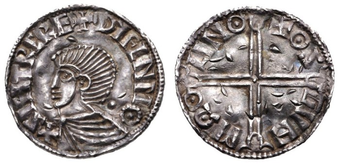 Hiberno-Norse Penny, Phase I, Class B (Sihtric Anlafsson), 1.51g, Obv. + SIHTRC REX DУFLNMΘ, draped bust left; pellet behind. Rev. ΘS GVN MΩΘ LINΘ (Osgun of Lincoln). The Old Currency Exchange, Dublin, Ireland.