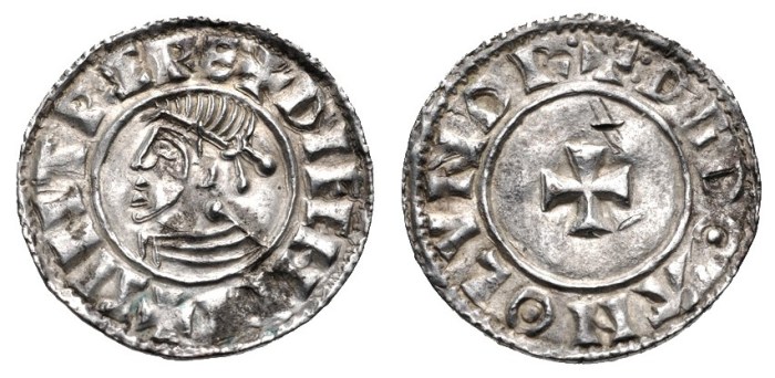 Hiberno-Norse Phase 1, Class D – Small Cross Type, Silver Penny, Obv. Sihtric of Dublin, +SIHTRC REX DIFFHDI Rev. +:DGDΘΛN Θ LVNDR (Dgdoan of London). The Old Currency Exchange, Dublin, Ireland.