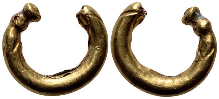 Britannia, Celtic AV Plated Ring Money. 200-100 BC. Gold plated, in smooth penannular form, decorated at one end. 2.20g, 18mm